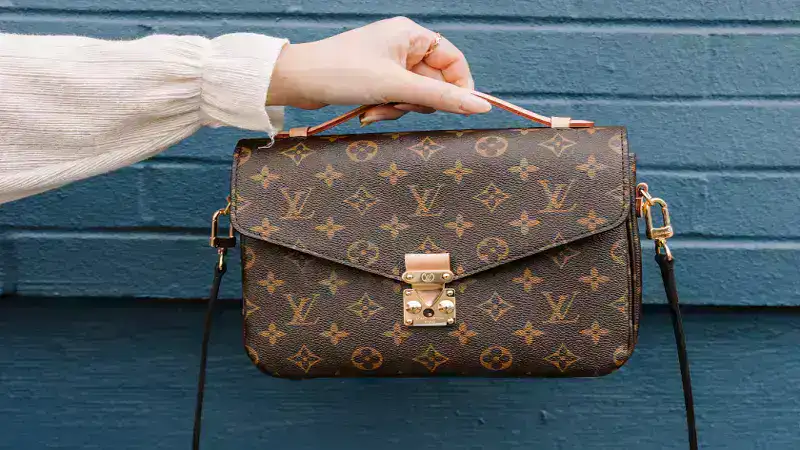 Logo:mkjuo76qyca= Louis Vuitton