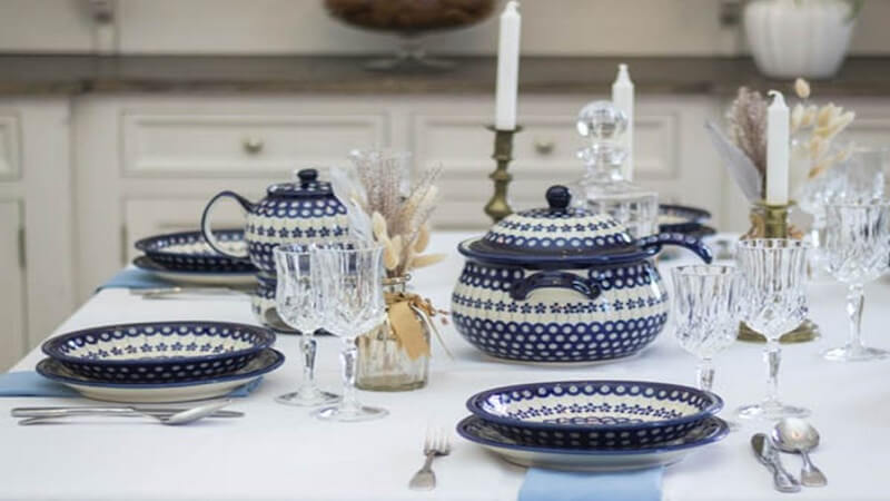 How to Choose the Best Pottery for Your Dining Table